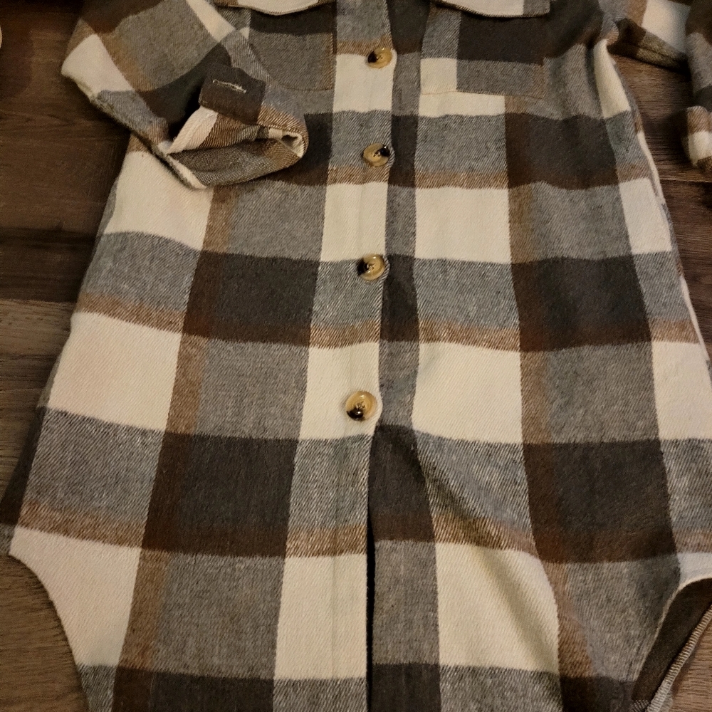 Plaid Shacket - Picture 4 of 8